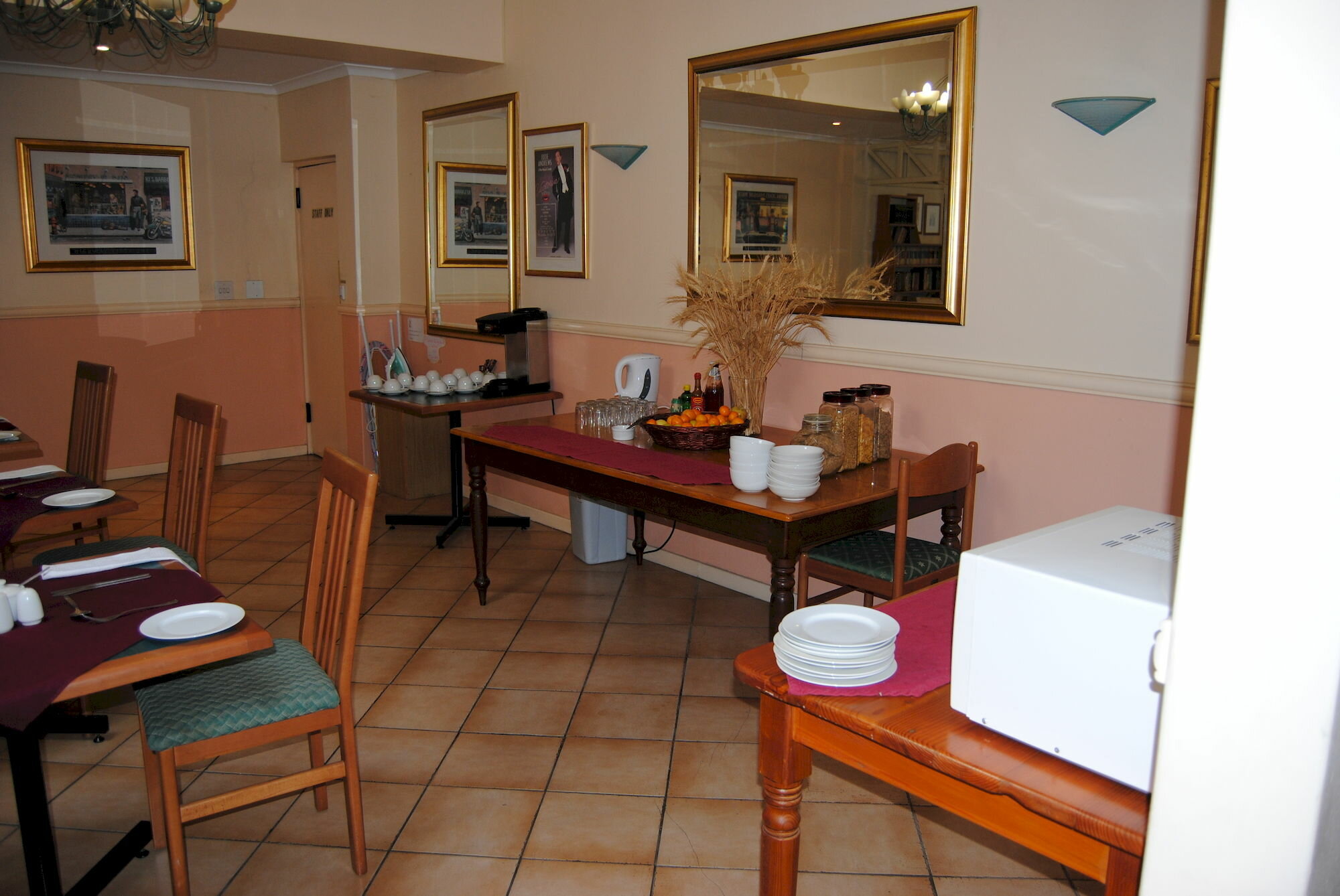 Фото Broadway Guesthouse