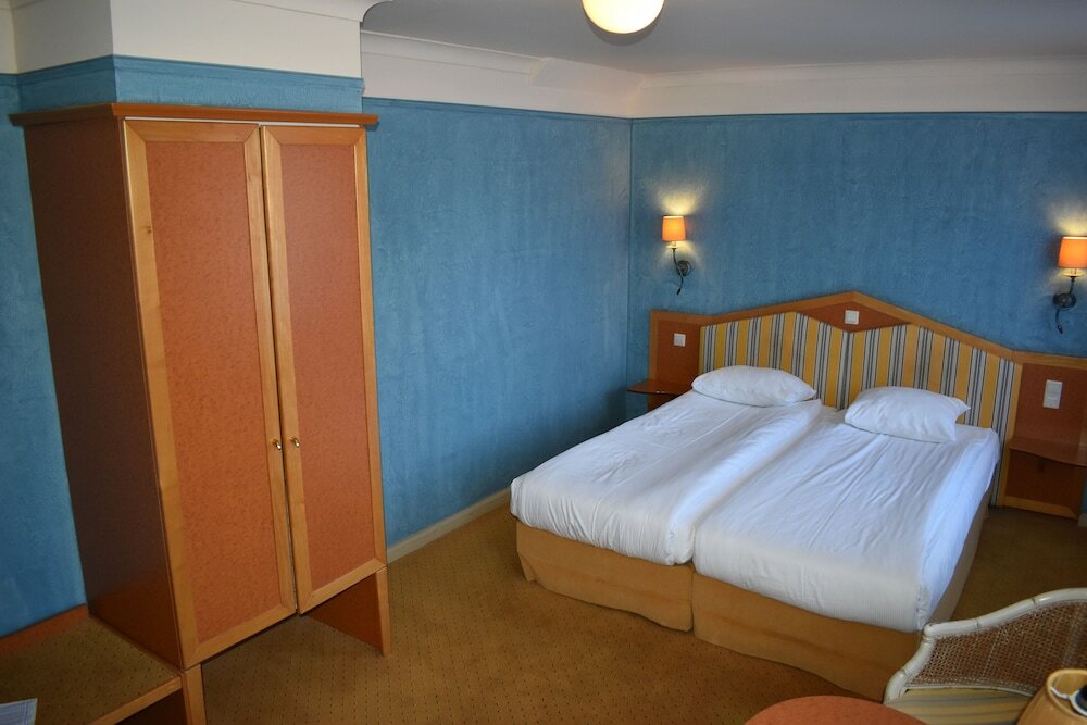 Фото Fletcher Hotel-Restaurant Kasteel Erenstein