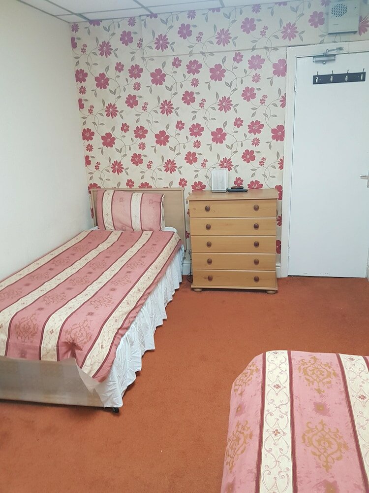 Фото The Albany Hotel