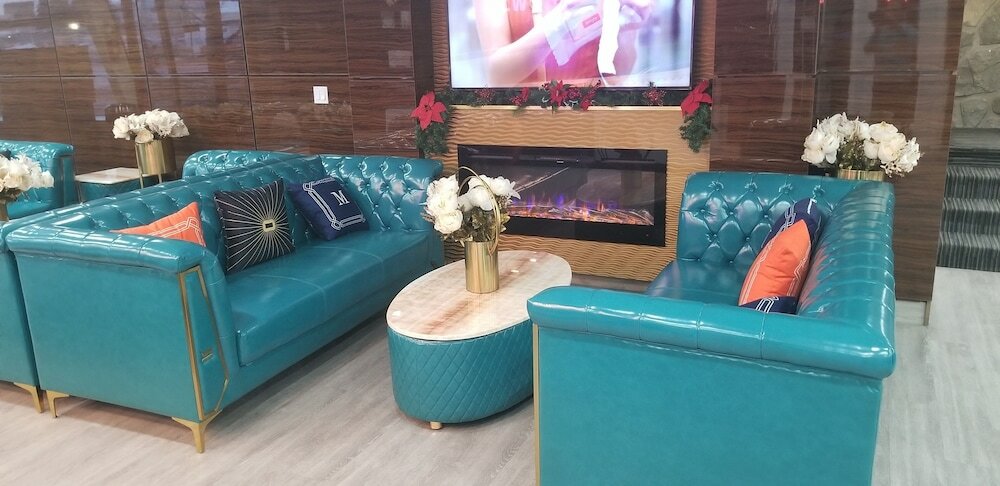 Фото Baymont by Wyndham Montreal Airport