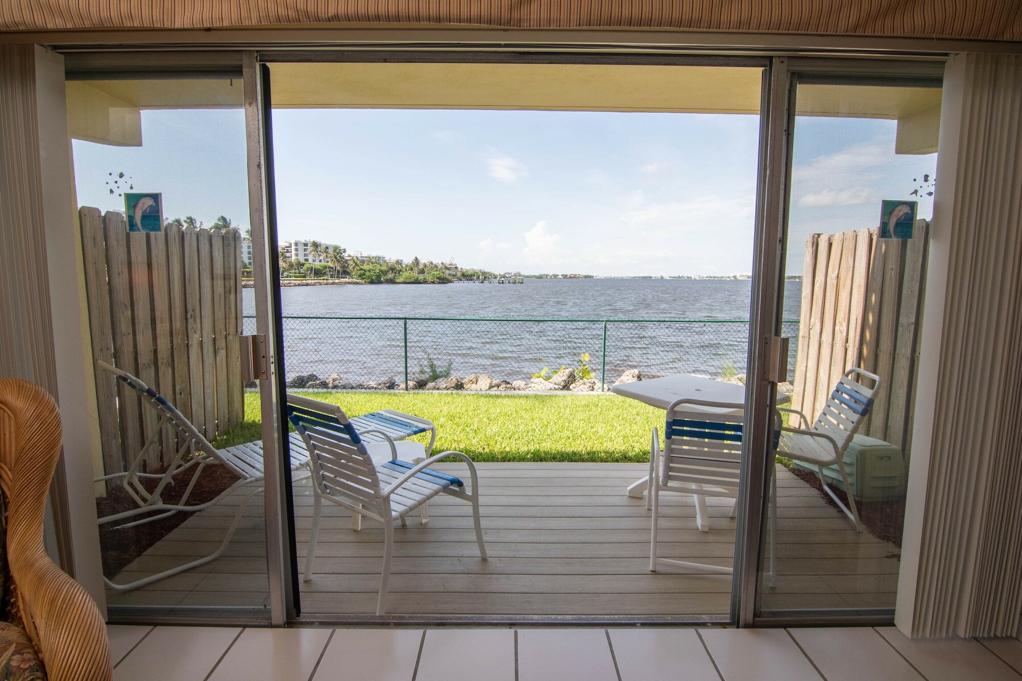 Фото Palm Beach Waterfront Suites