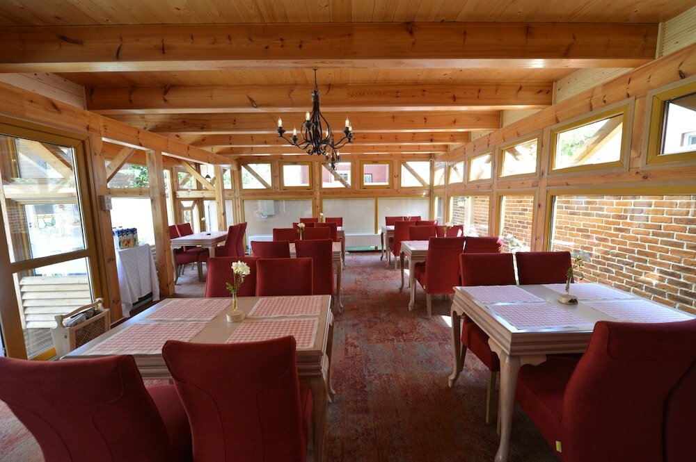 Фото Noblesse Boutique Hotel