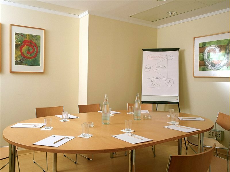 Фото Hotel Indigo Madrid - Princesa, an Ihg Hotel