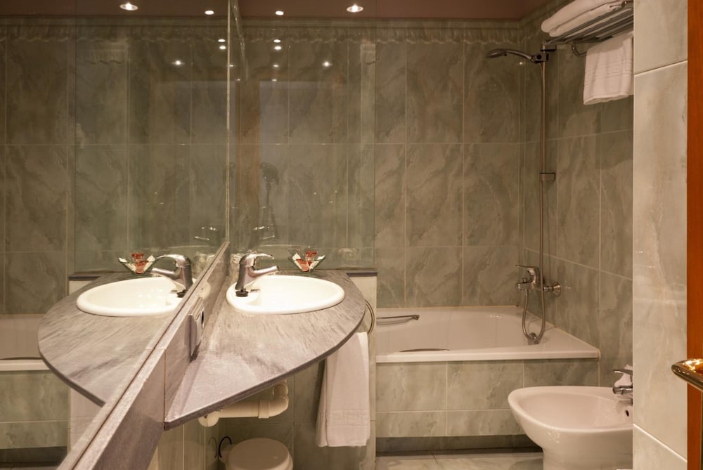 Фото Hotel Vetusta