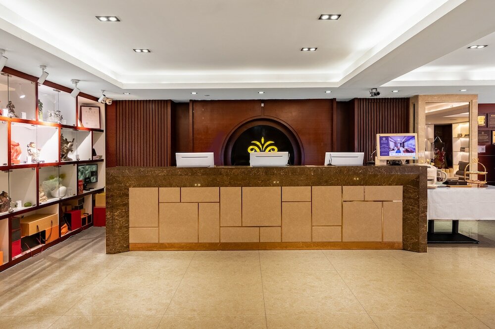 Фото Poltton International Apartment