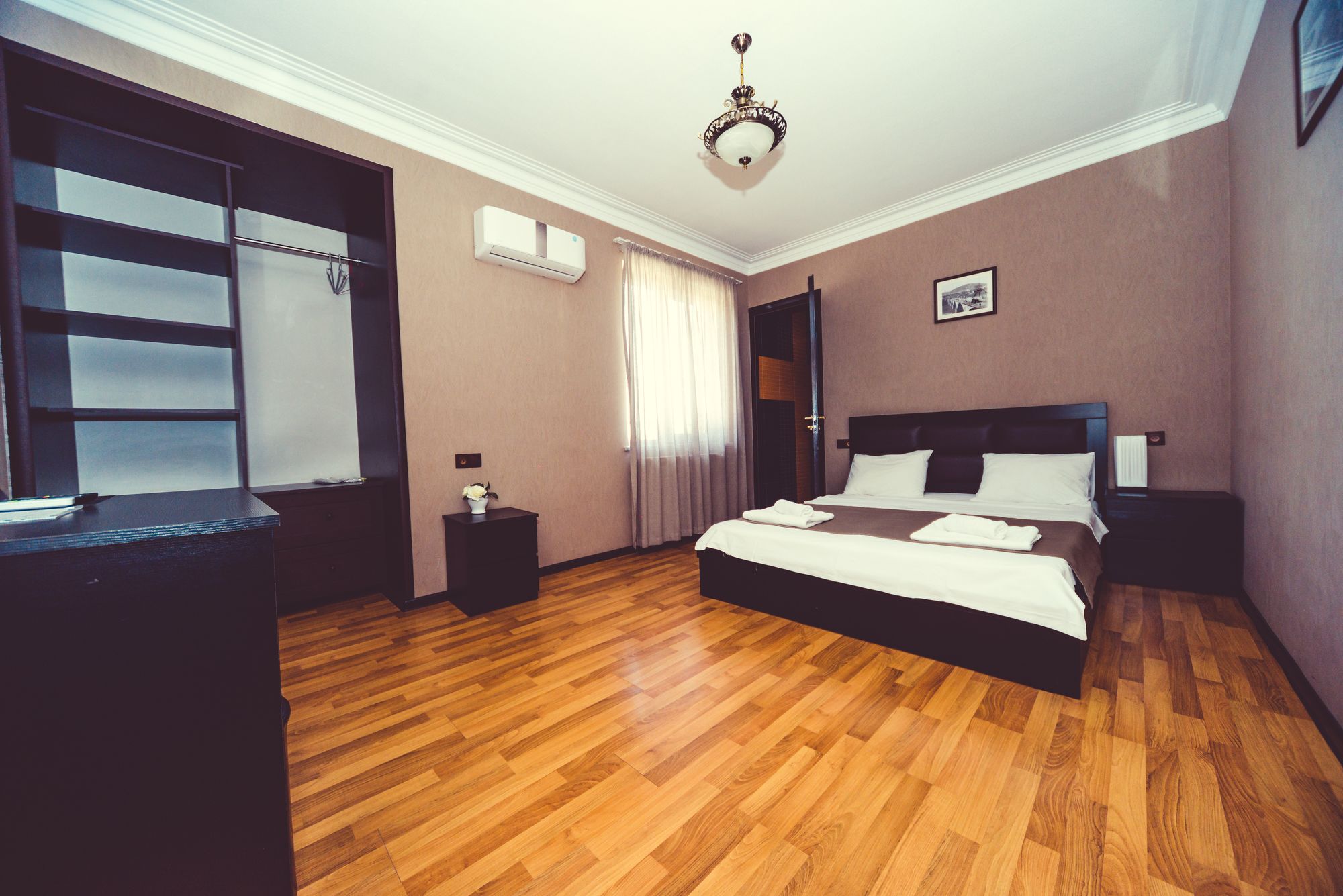 Фото New Metekhi