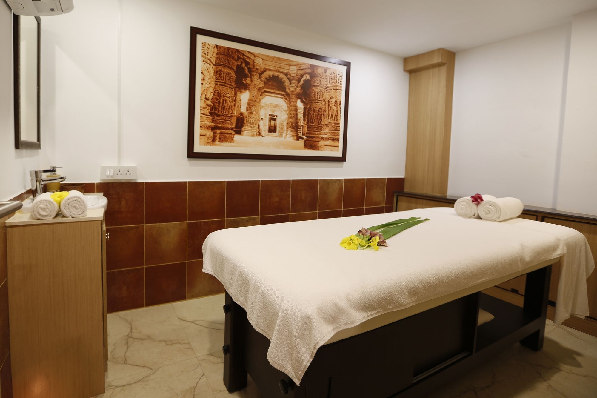 Фото Zone by the Park Orr Chennai