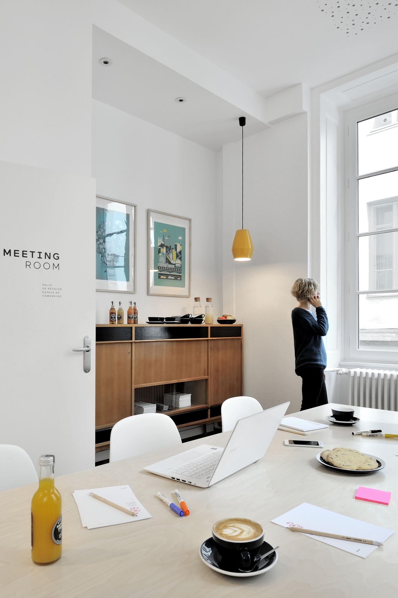 Фото Away Hostel & Coffee Shop