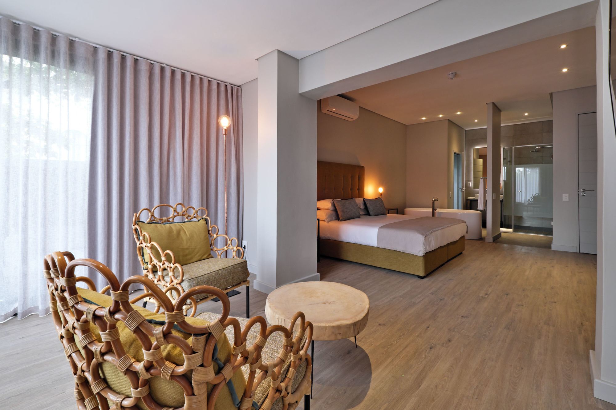 Фото The Tree House Boutique Hotel