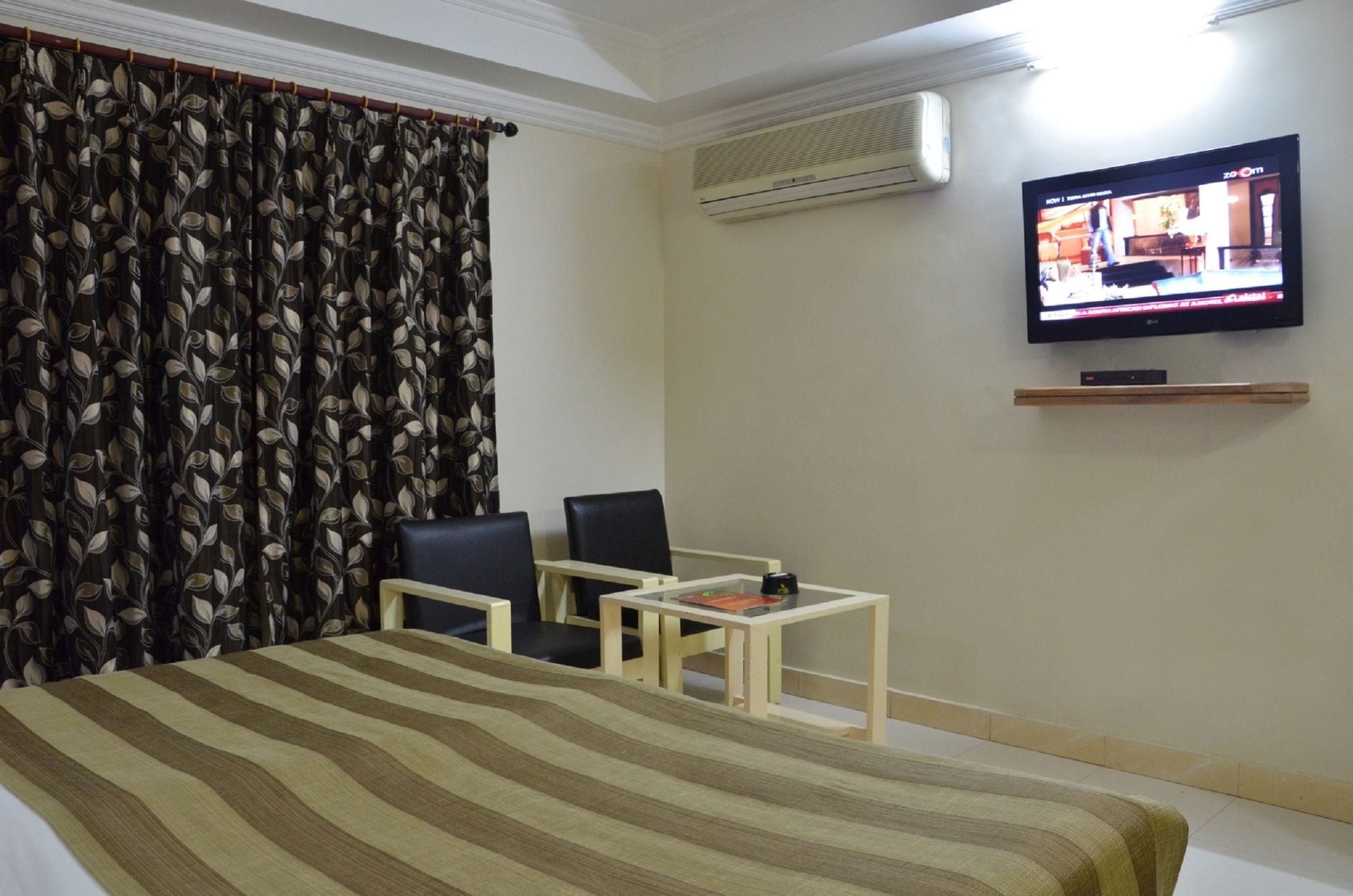 Фото Hotel Pushpak