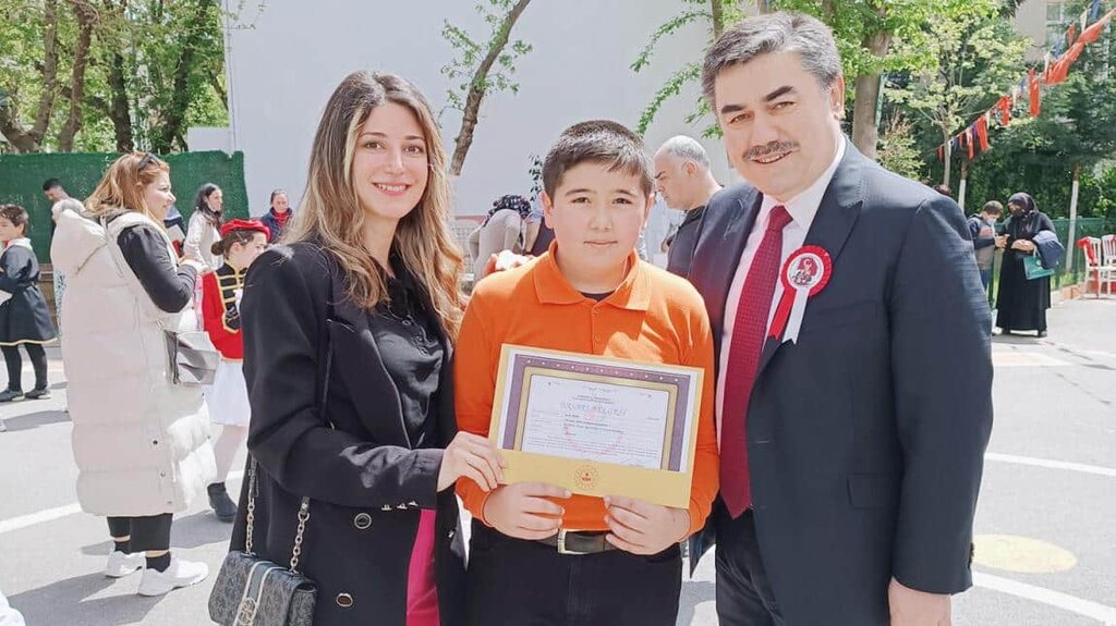 School Goztepe Halil Turkkan Middle School, Istanbul, photo