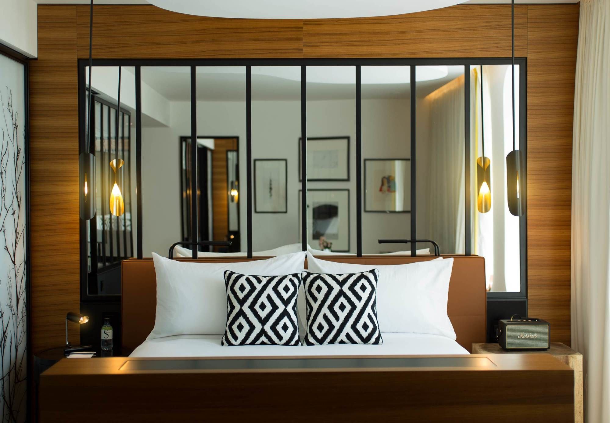 Фото Renaissance Paris Republique Hotel