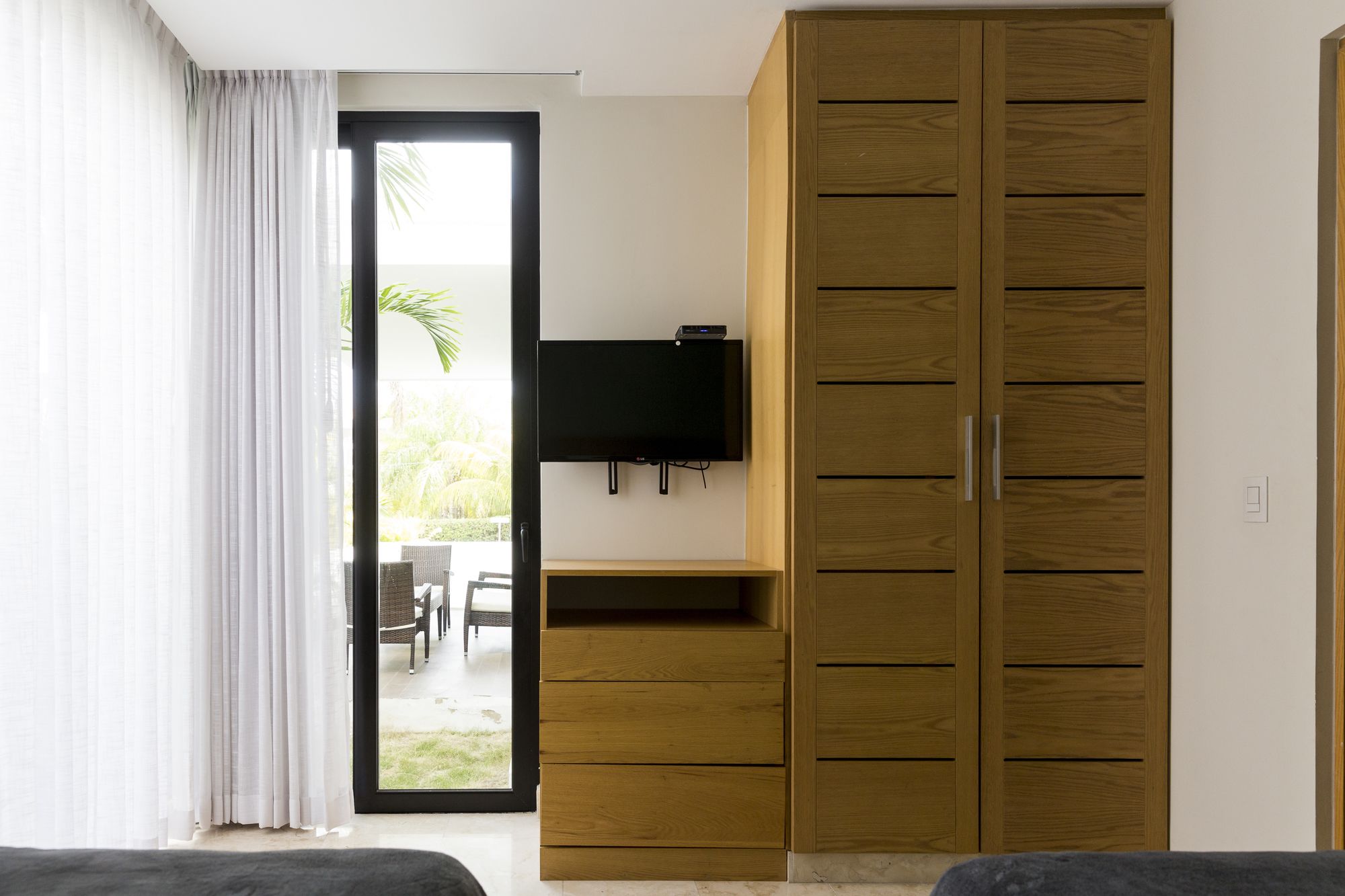 Фото Anah Luxury Condos by Baitna