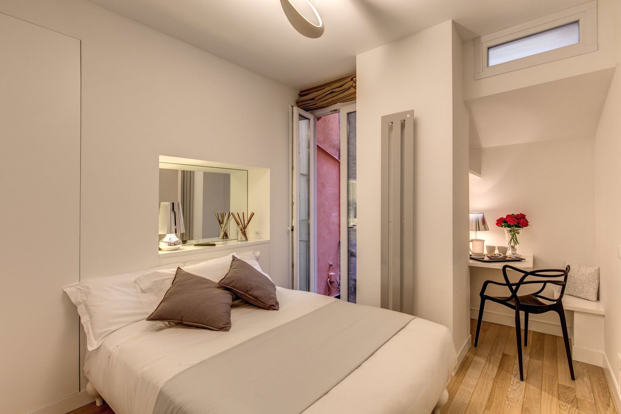 Фото Orange Suites