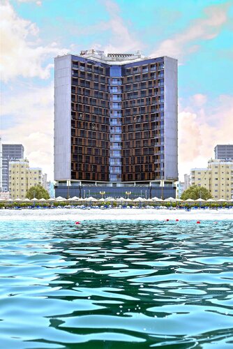 Гостиница Wyndham Garden Ajman Corniche в Эмирате Аджман
