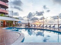 Фото Iate Plaza Hotel