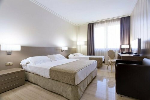 Внешний вид отеля Hotel Sb Ciutat Tarragona в Таррагоне, фото 3