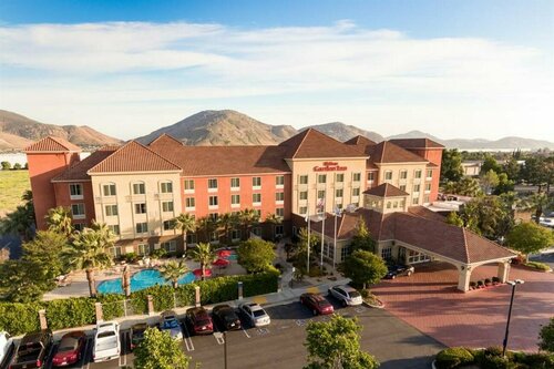 Гостиница Hilton Garden Inn Fontana в Фонтане