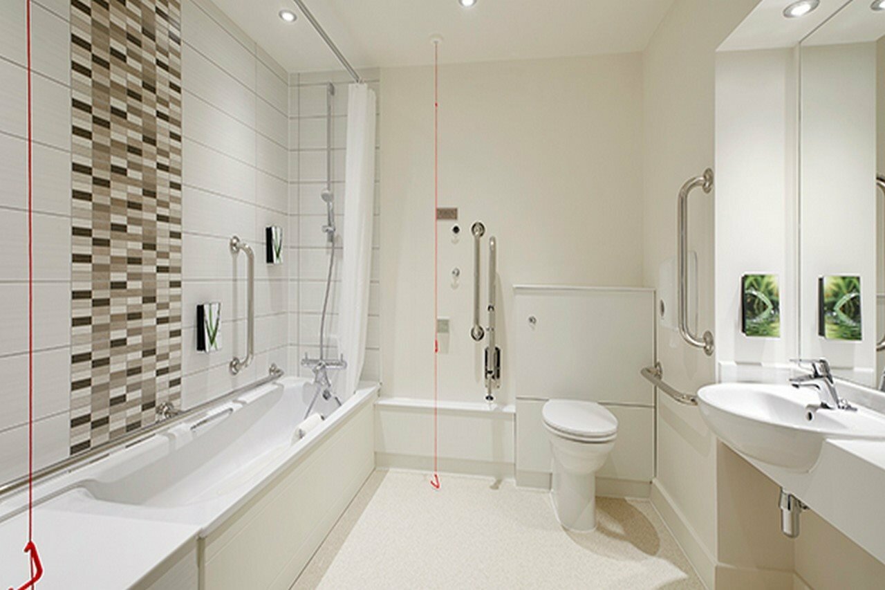 Фото Premier Inn London New Southgate Hotel