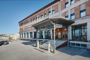 Гостиница Nh Ancona