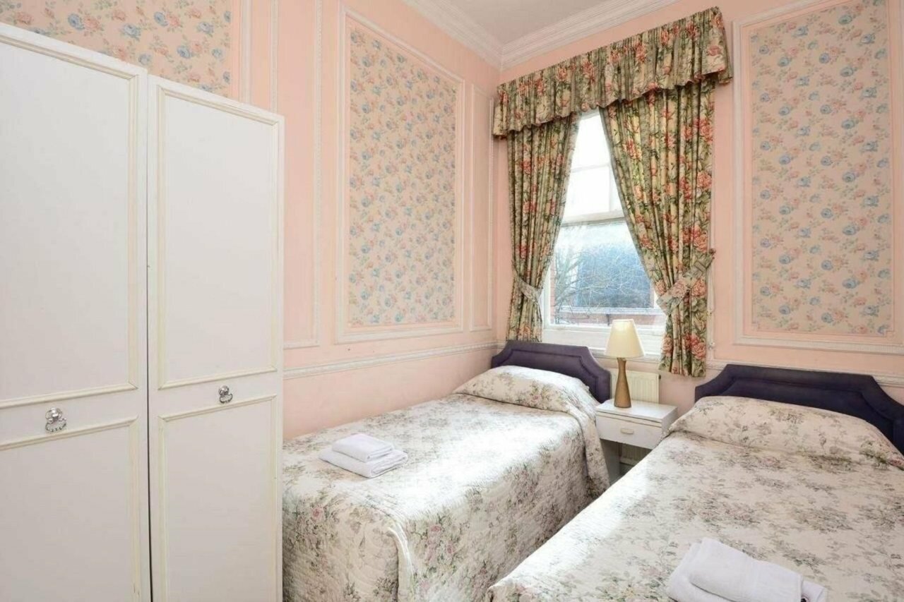 Фото London Aparthotel