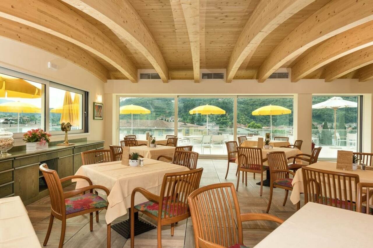 Фото Sky Pool Hotel Sole Garda