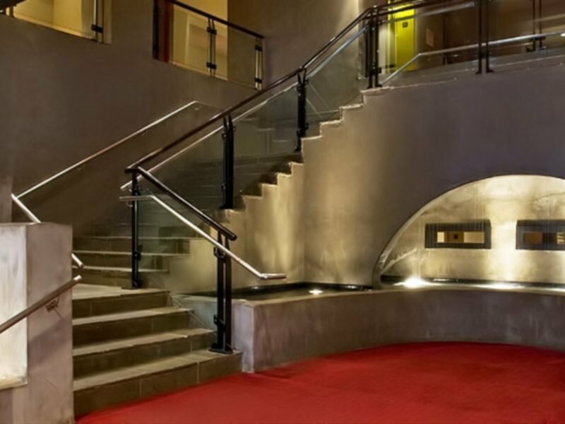 Фото Valencia Riverwalk