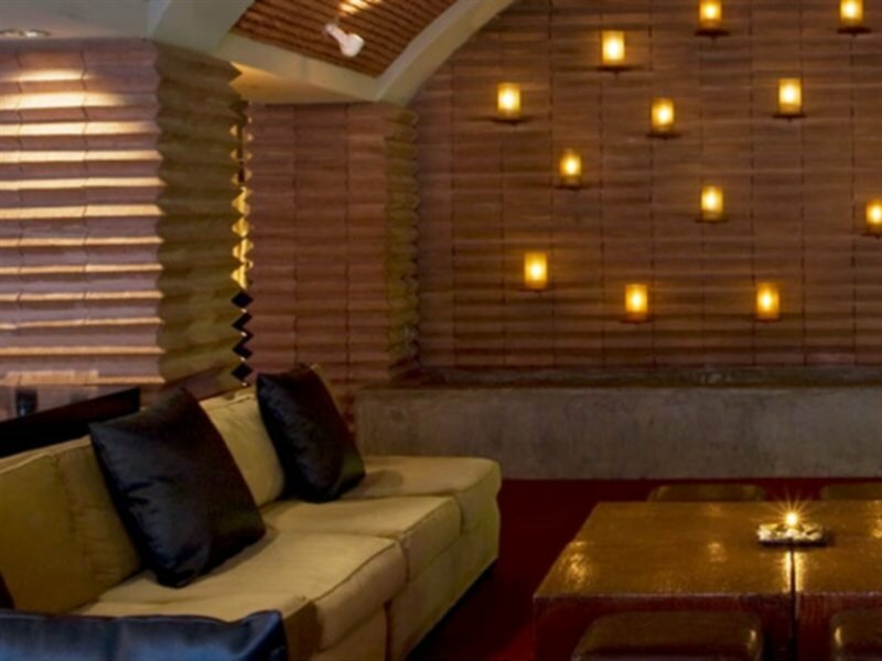 Фото Valencia Riverwalk