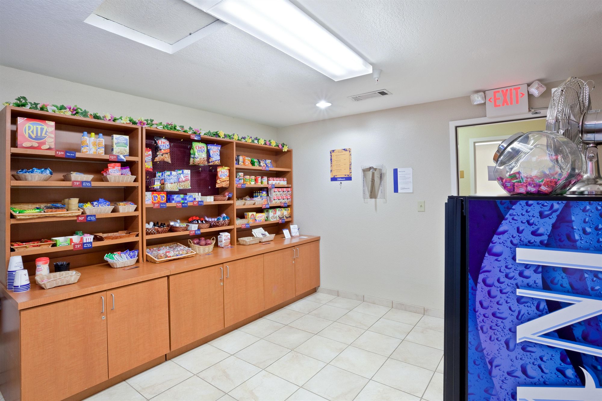 Фото Candlewood Suites Medford, an Ihg Hotel