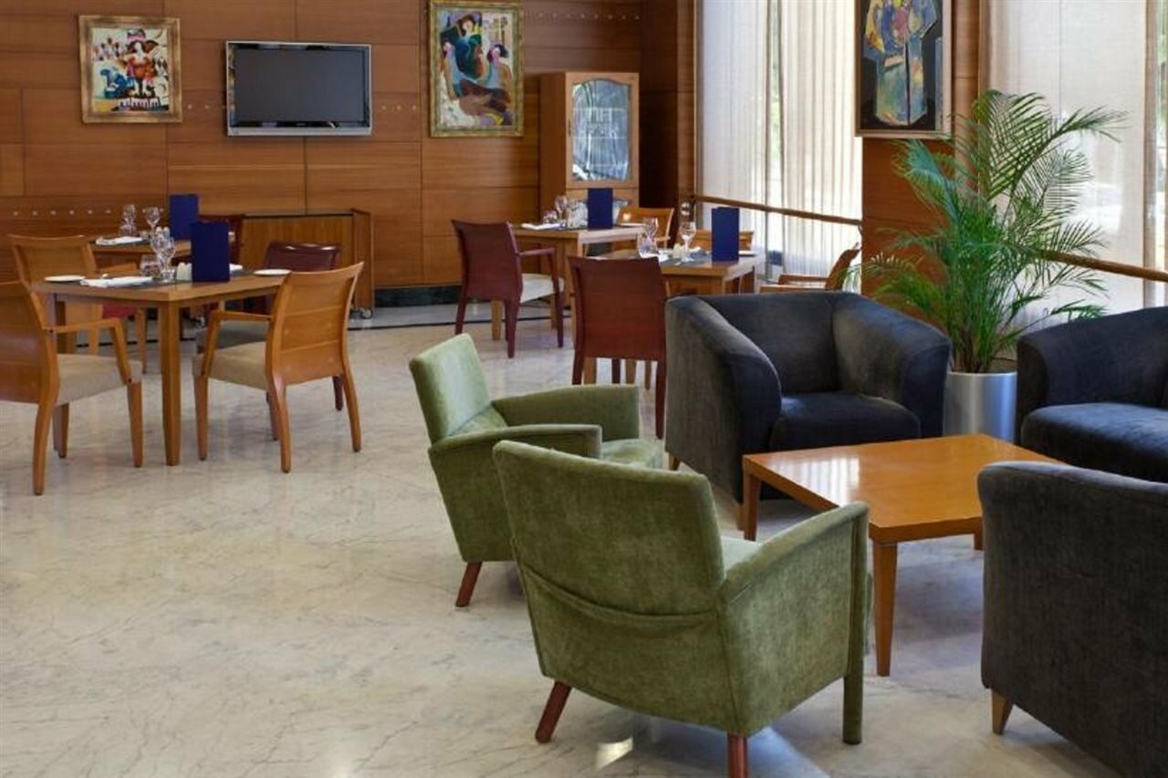 Фото Occidental Sevilla Viapol