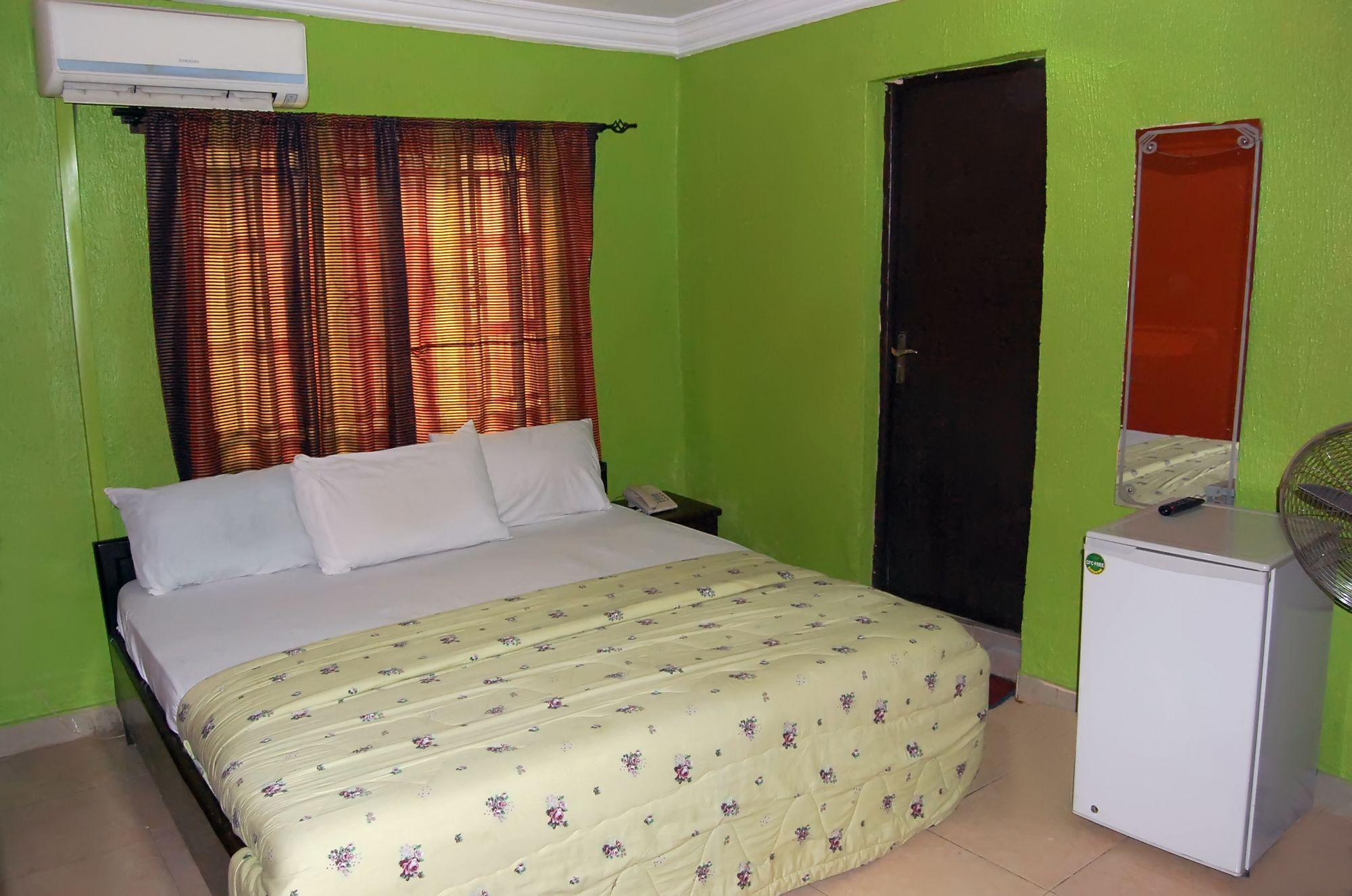 Фото HardRock Hotel and suites