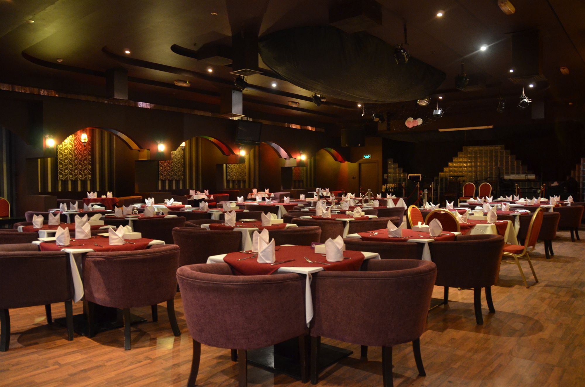 Фото Pars International Hotel