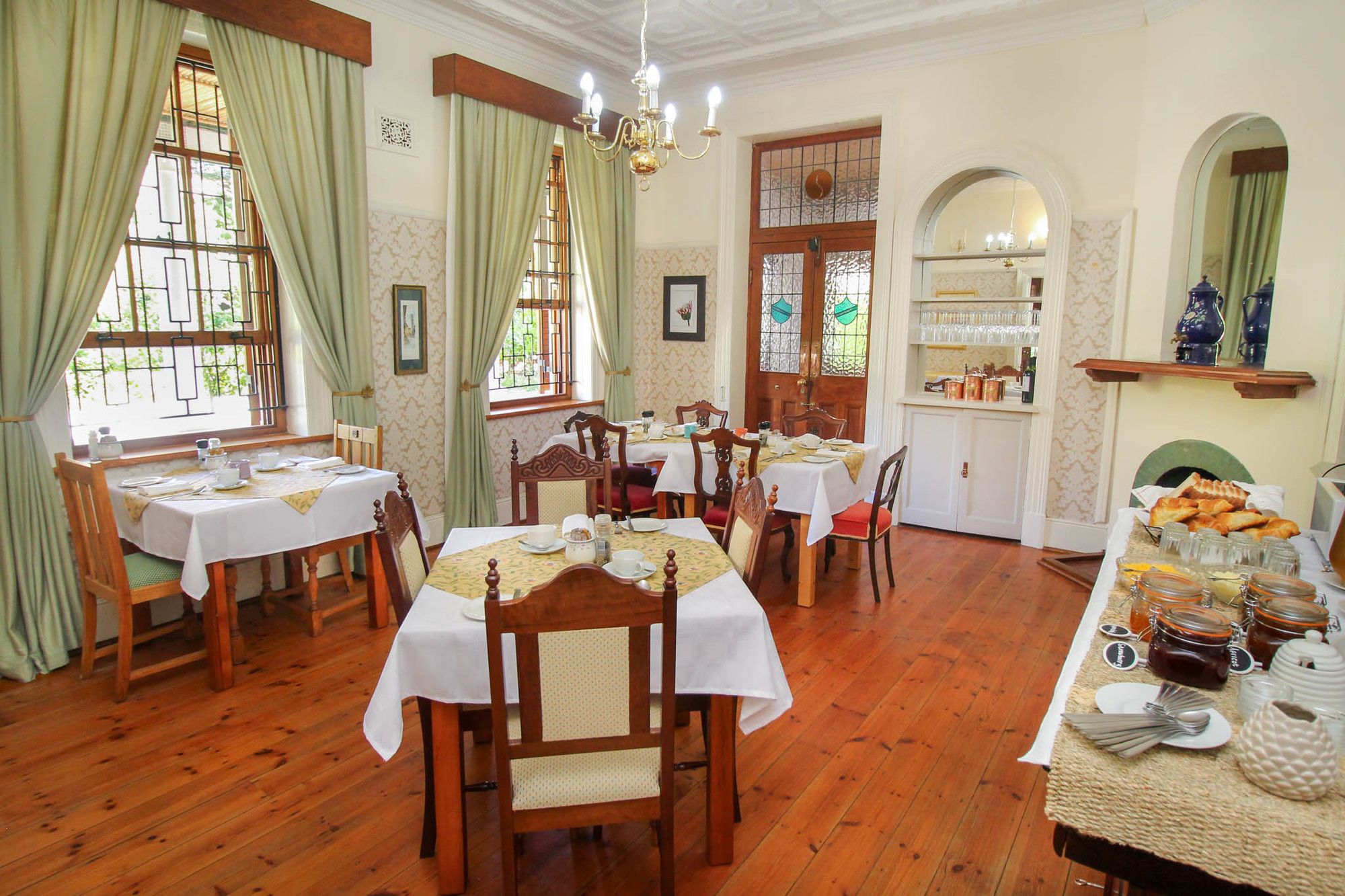 Фото Airlies Guest House