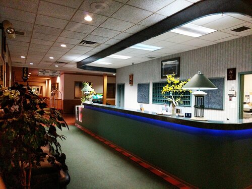 Гостиница The Crestwood Hotel в Провинции Альберта