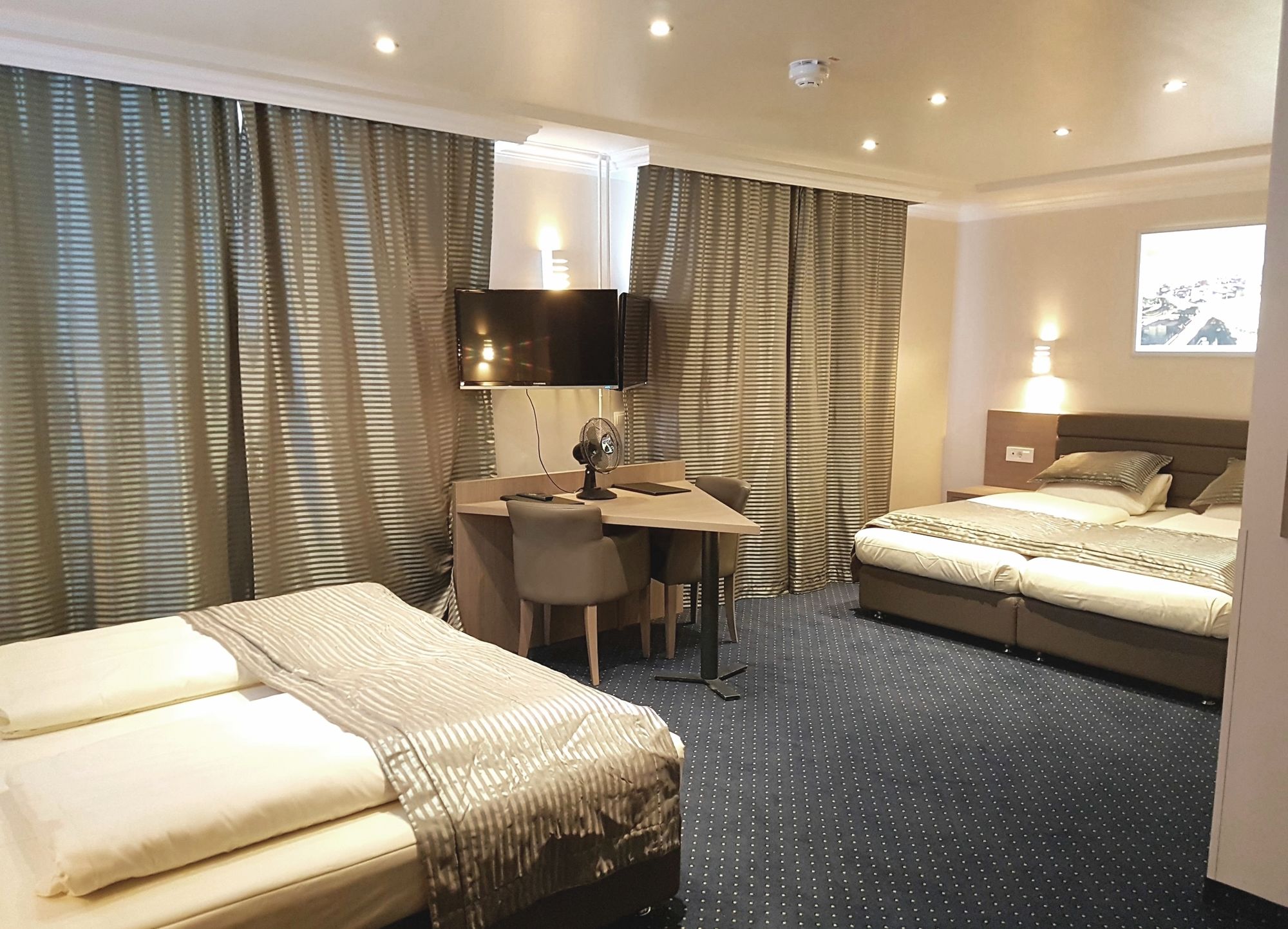 Фото St Joseph Hotel Hamburg Reeperbahn St Pauli Kiez