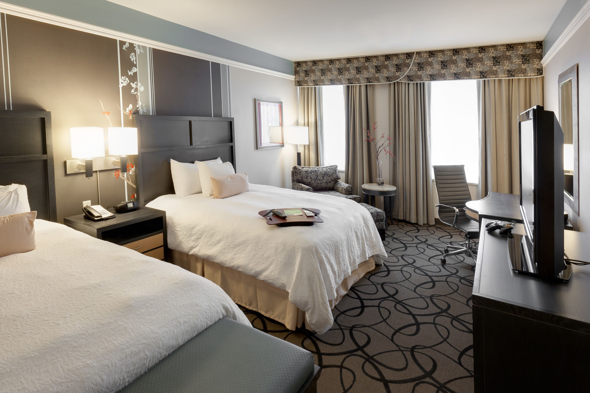 Фото Hampton Inn & Suites Buffalo Downtown