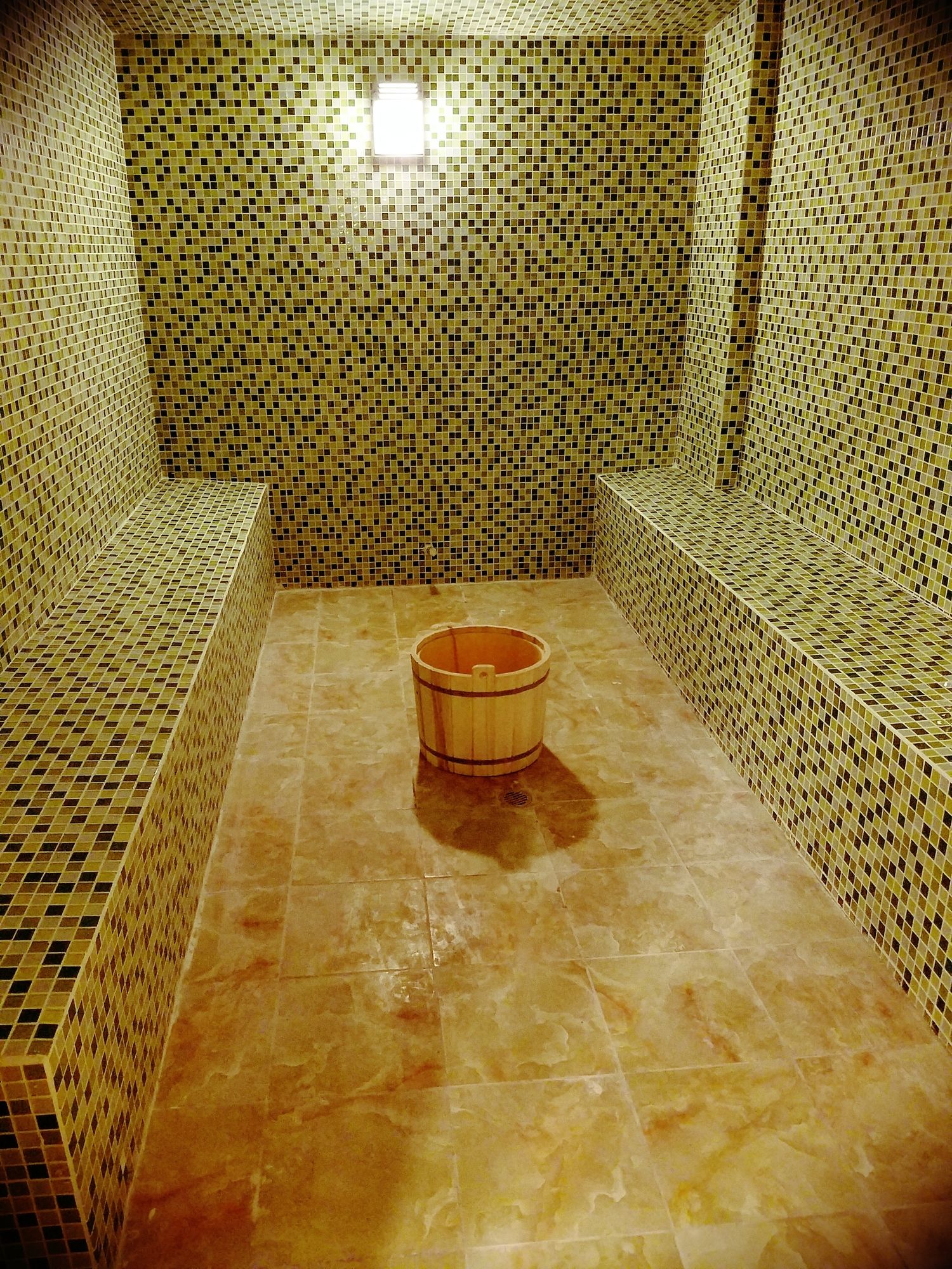 Фото The Grand Hill Hotel