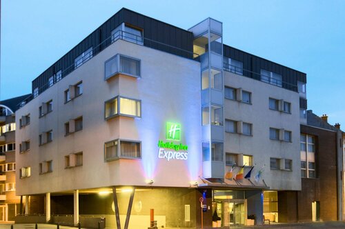 Внешний вид отеля Holiday Inn Express Mechelen City Centre an Ihg Hotel в Мехелене, фото 1
