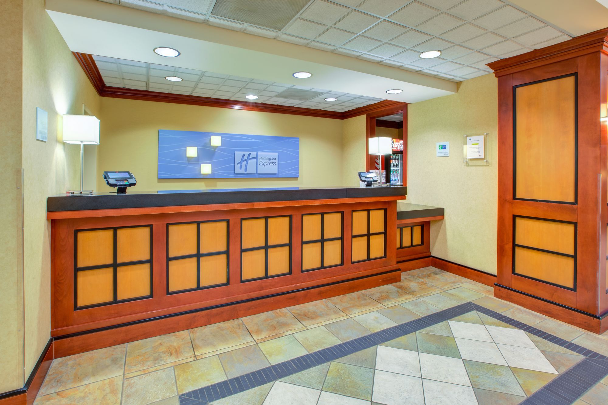 Фото Holiday Inn Express And Suites Fort Wayne