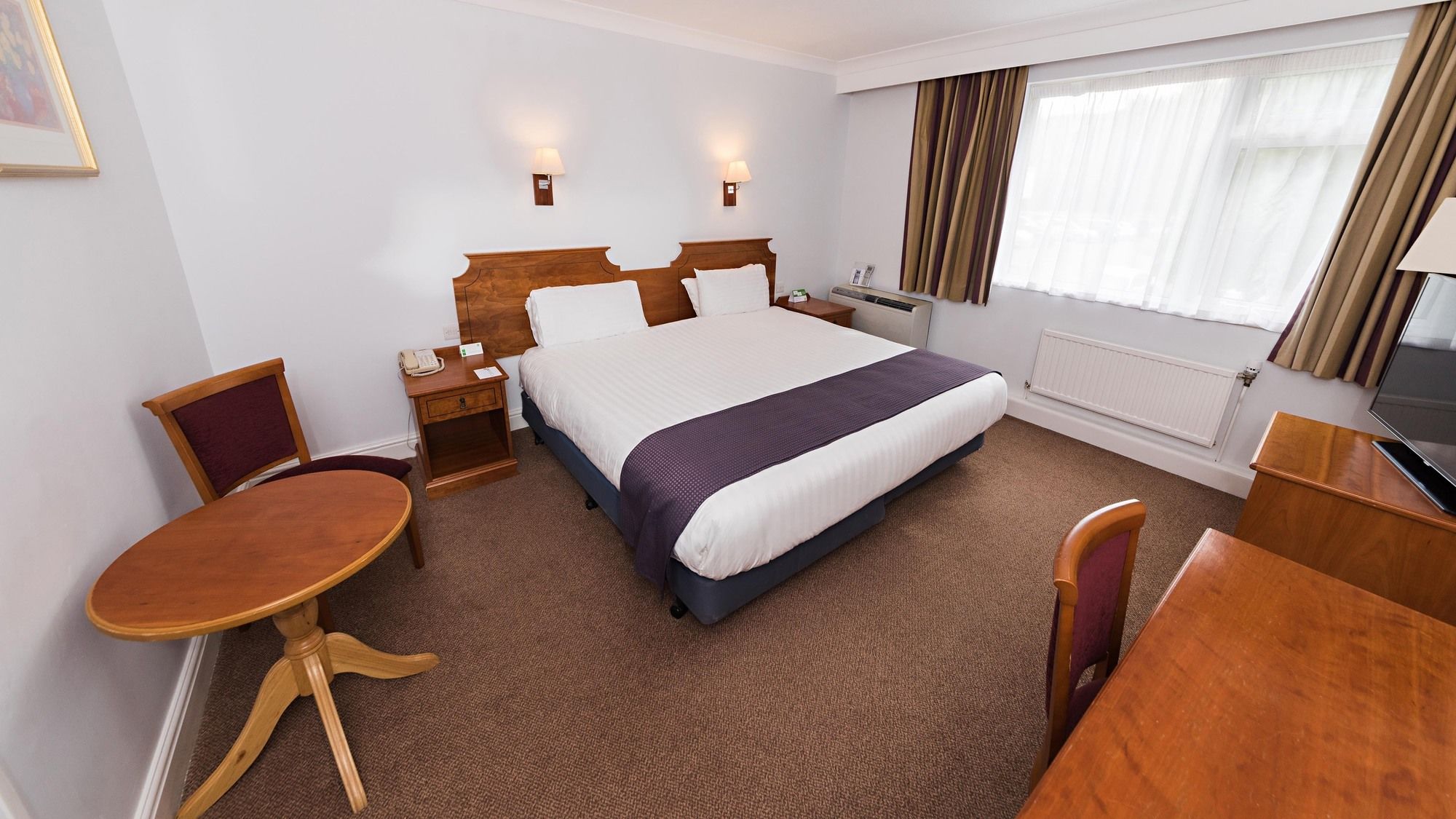 Фото Holiday Inn Newport, an Ihg Hotel