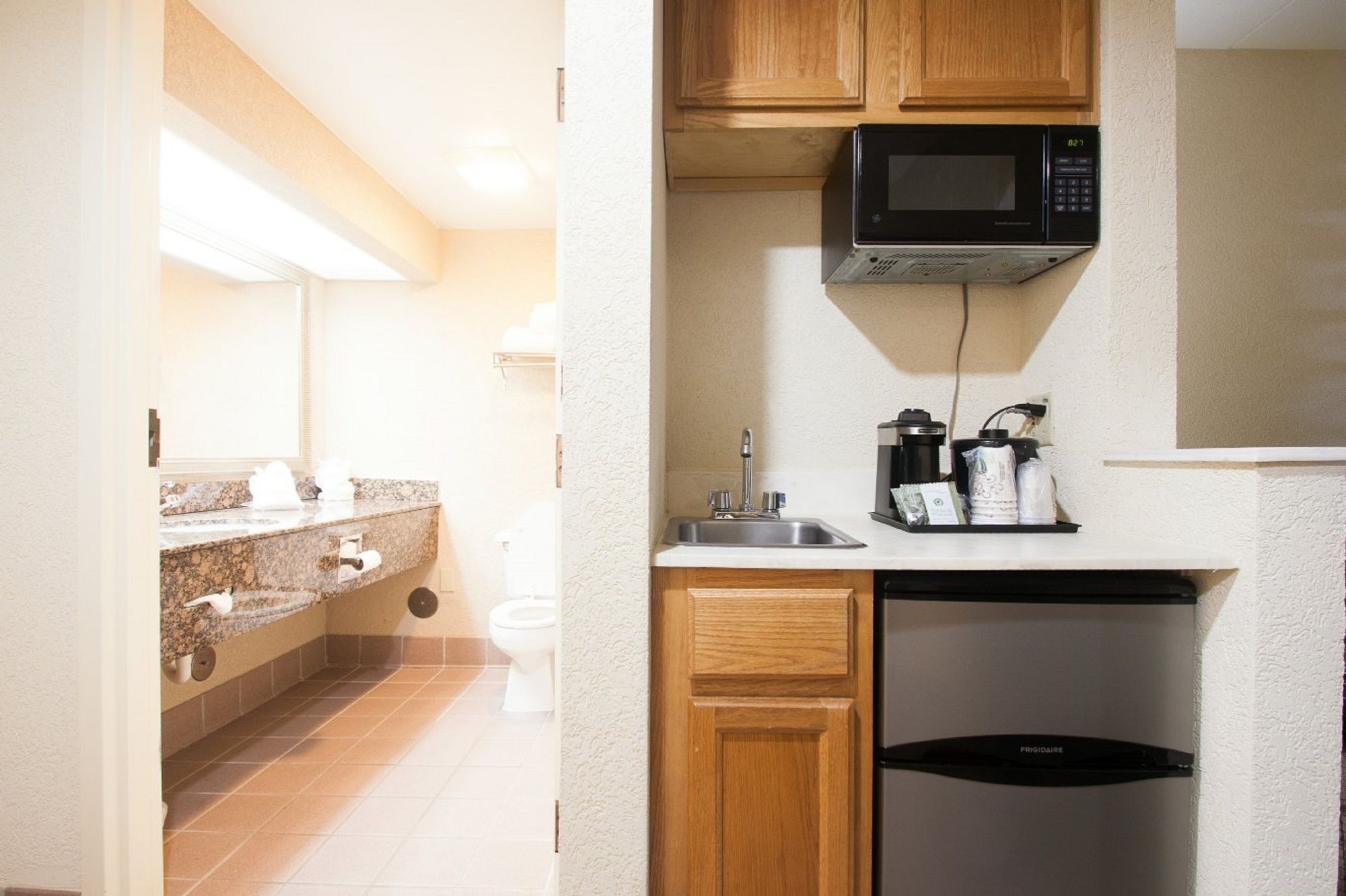 Фото Delta Hotels Huntington Downtown