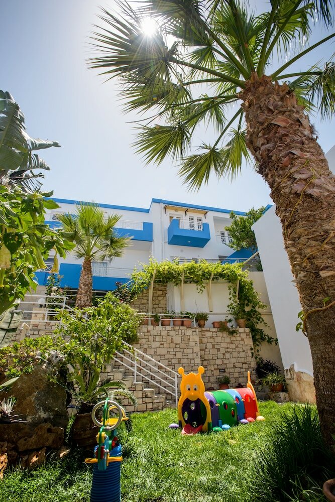 Фото Belvedere Village