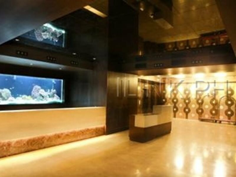 Фото Castle Peak Hotel