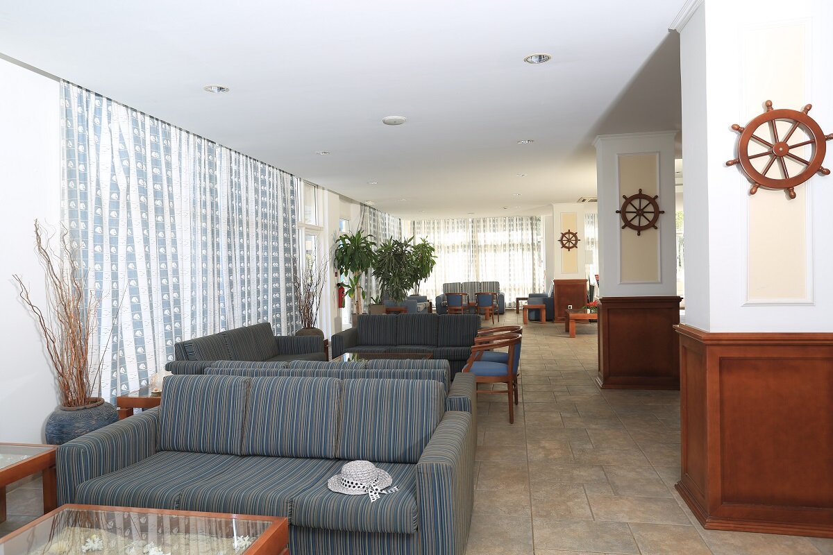 Фото Jacaranda Apartments