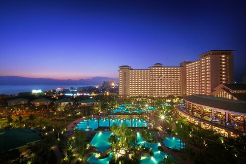 Гостиница Howard Johnson by Wyndham Resort Sanya Bay в Китае