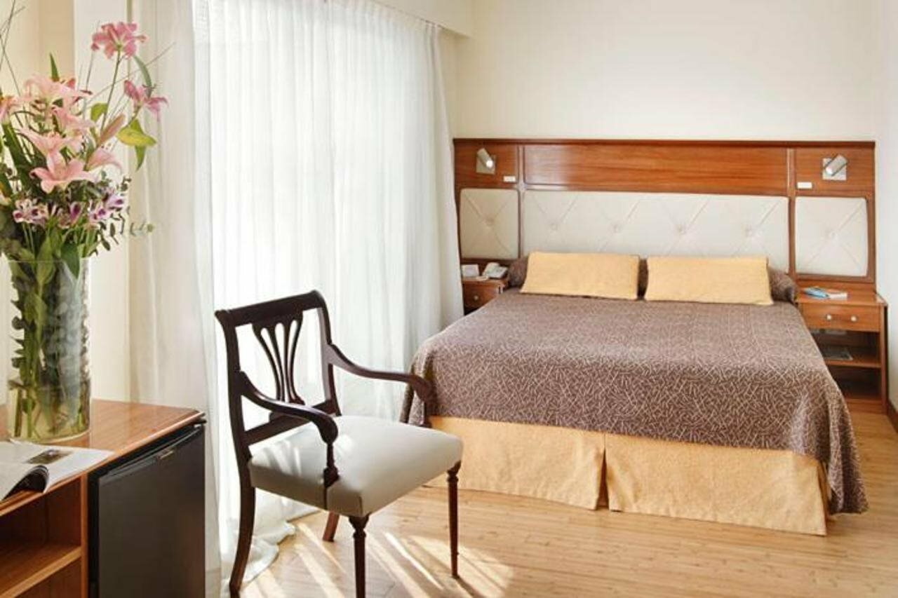 Фото Embajador Hotel