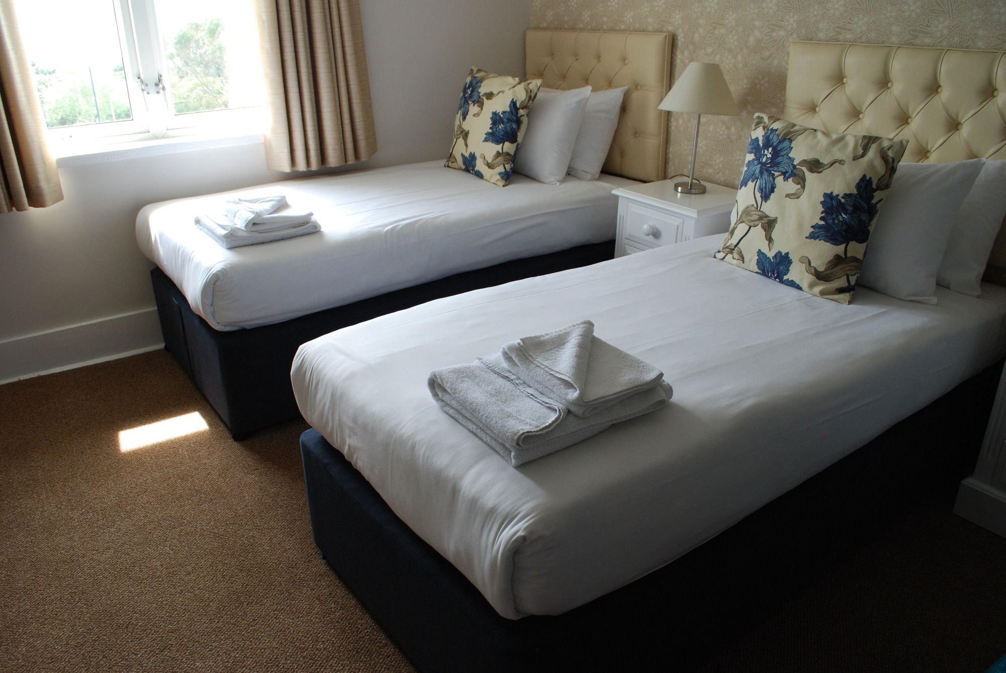 Фото Seacrest Hotel