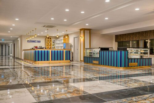 Гостиница Sealife Kemer Resort Hotel в Кемере