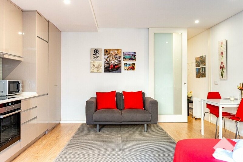 Апартаменты Bianc1 · Light-filled Apartment With Garden Downtown в Порту