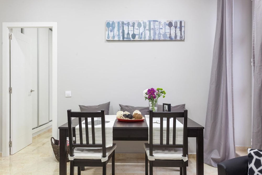 Фото Beautiful Apt. Historic District - Sol